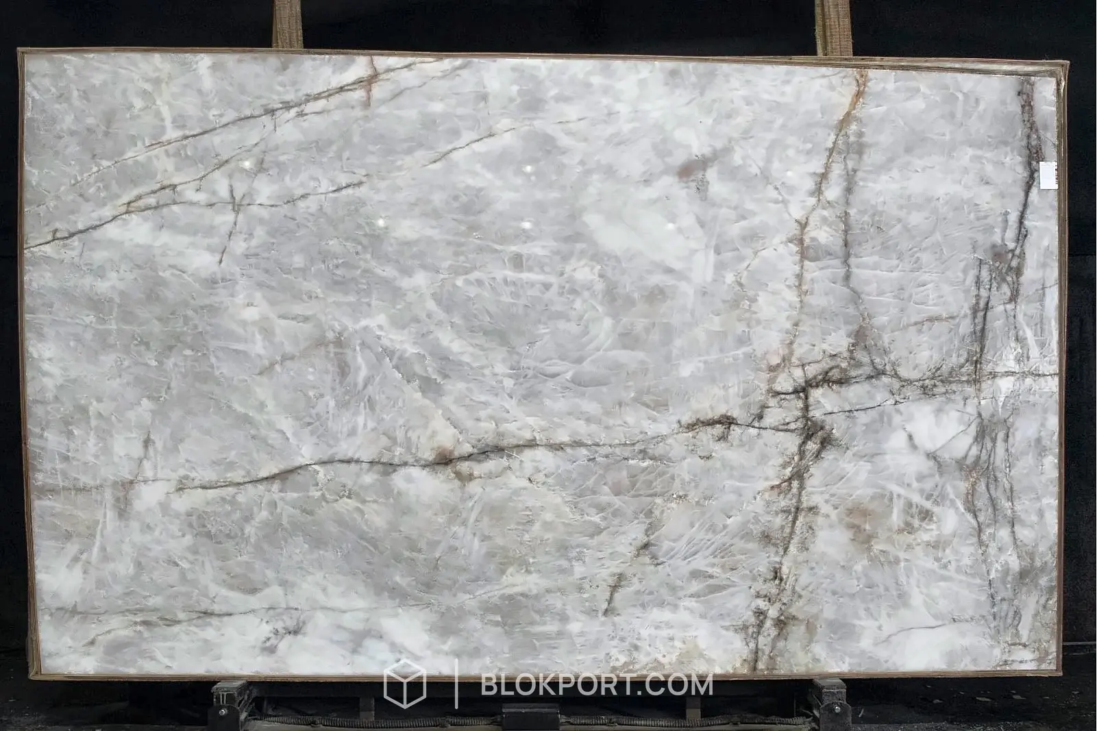 Iluminato Polished
