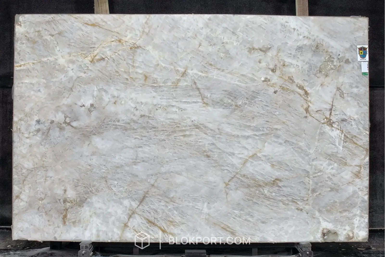 Cristallo Quartzite Honed