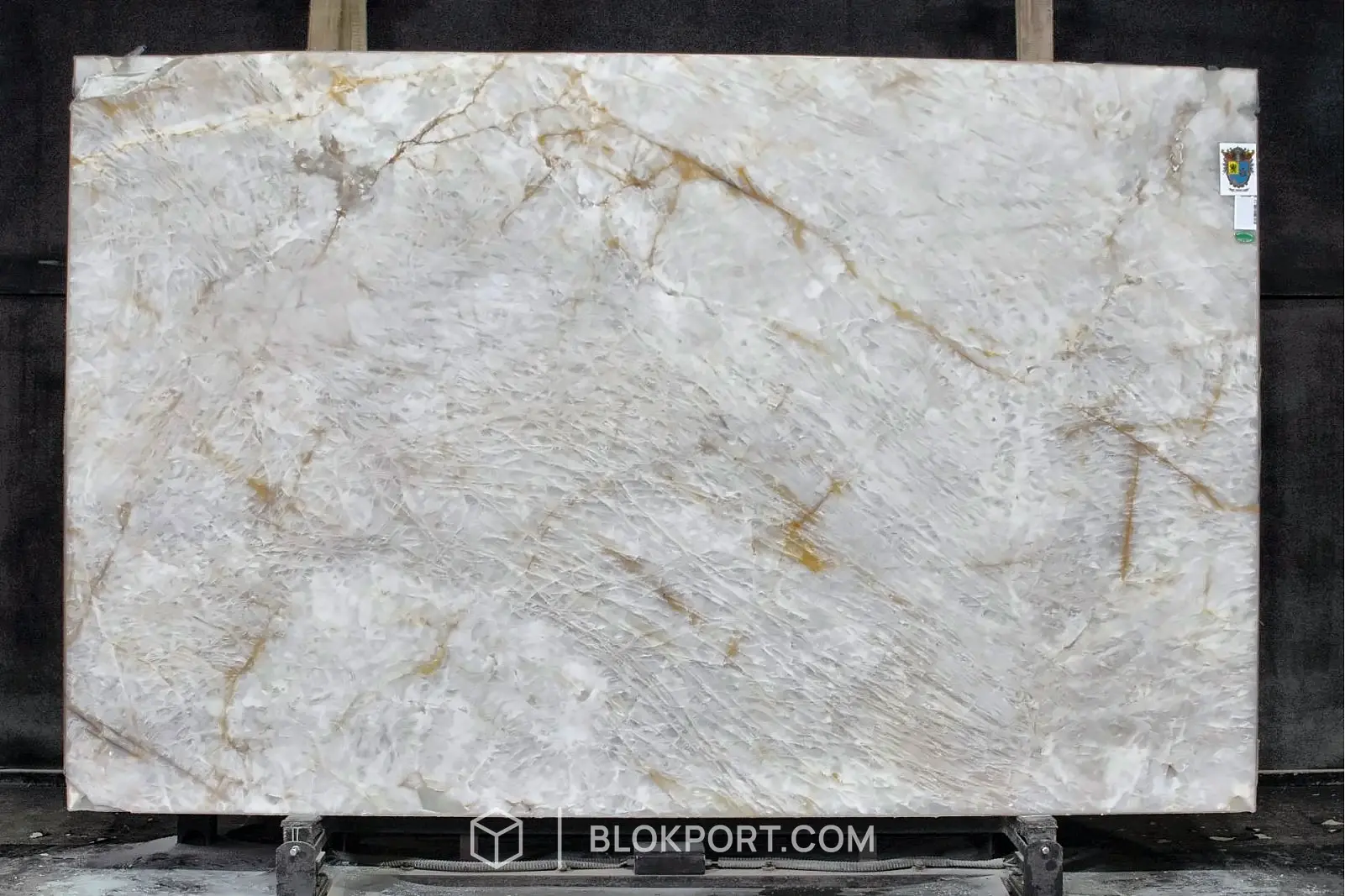 Cristallo Quartzite Honed