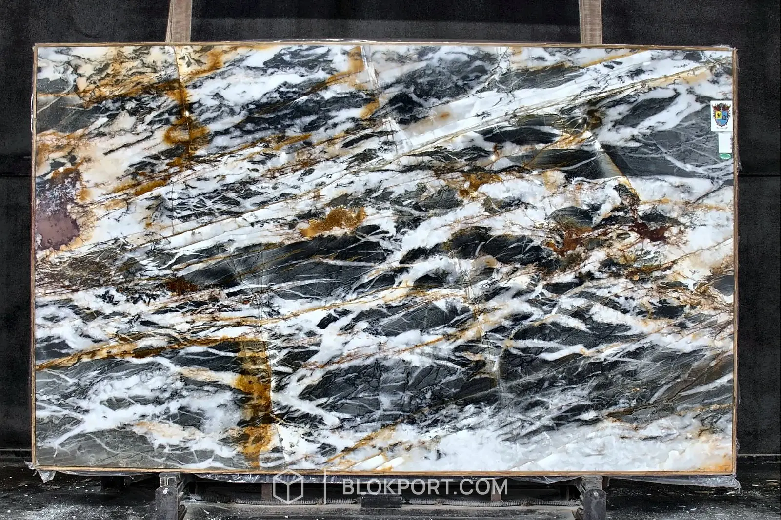 Zanari Polished