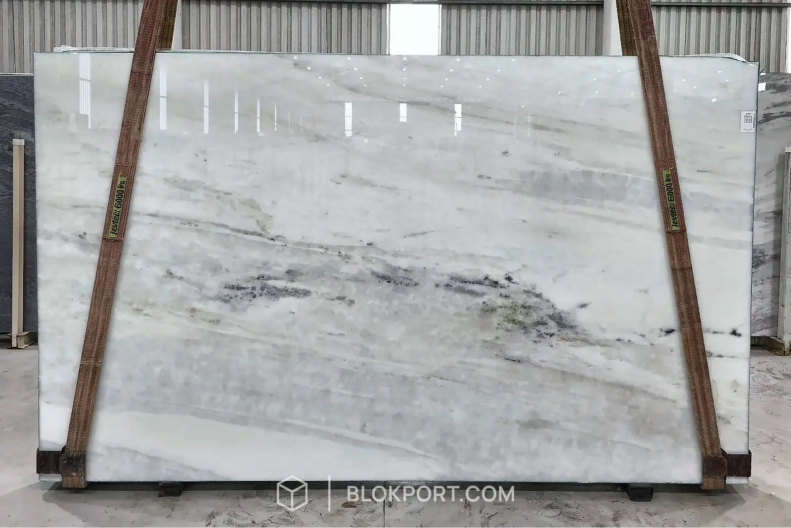 White Cintilante Polished