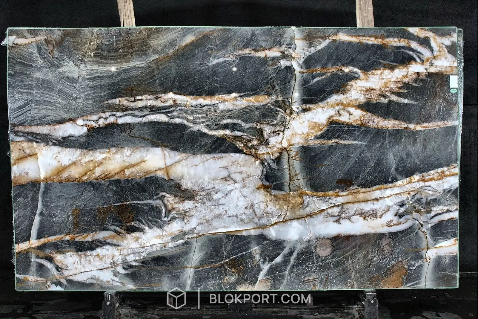 Zanari Polished