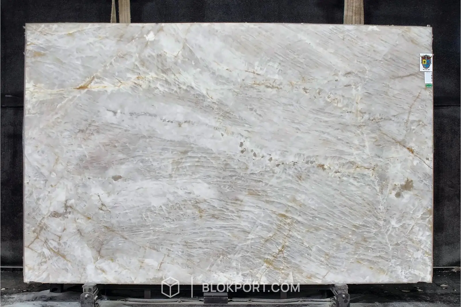 Cristallo Quartzite Honed