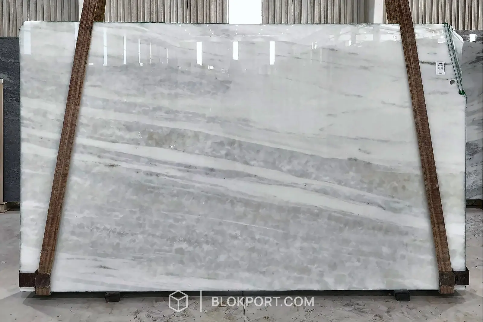 White Cintilante Polished