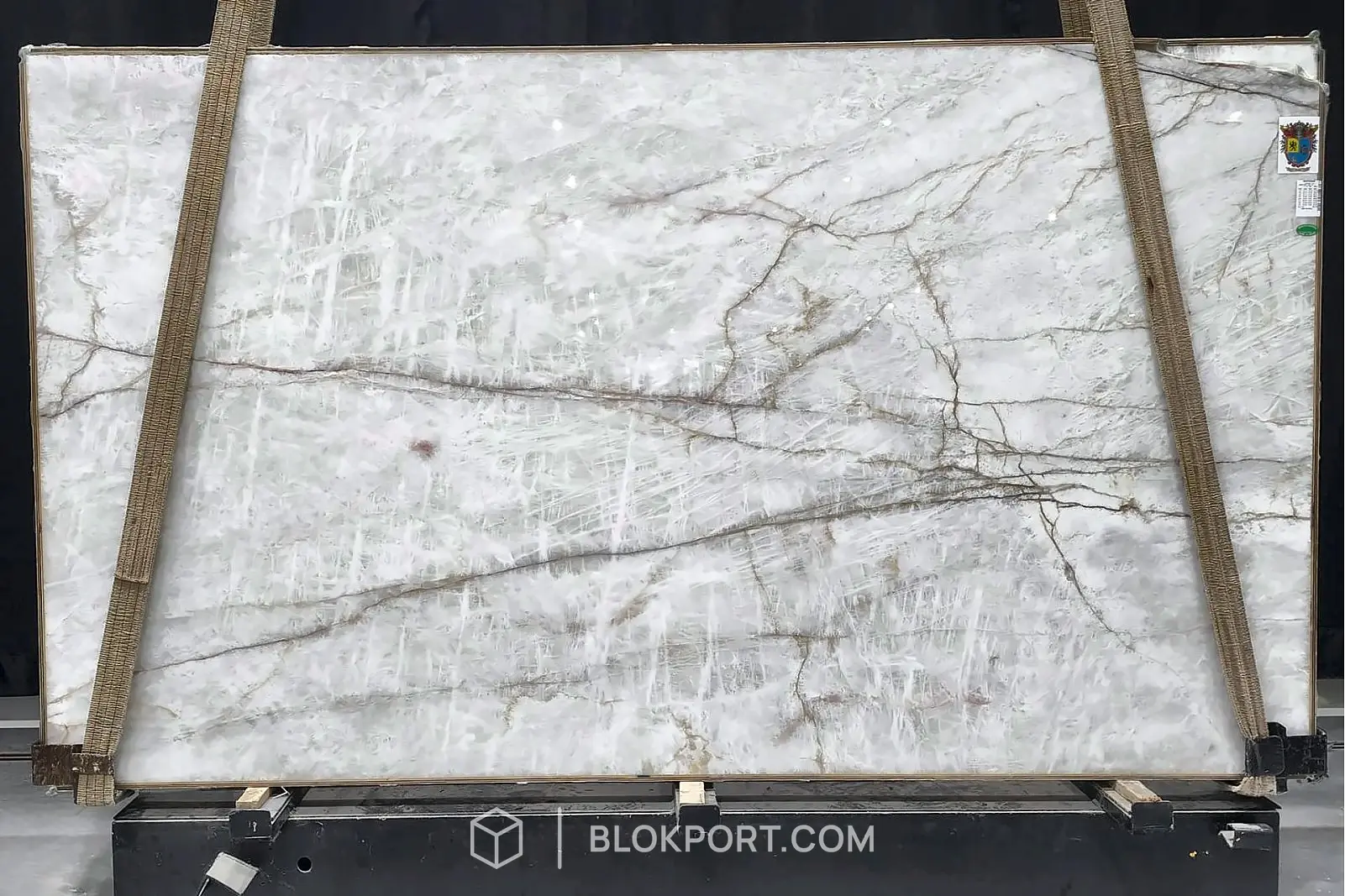 Iluminato Polished