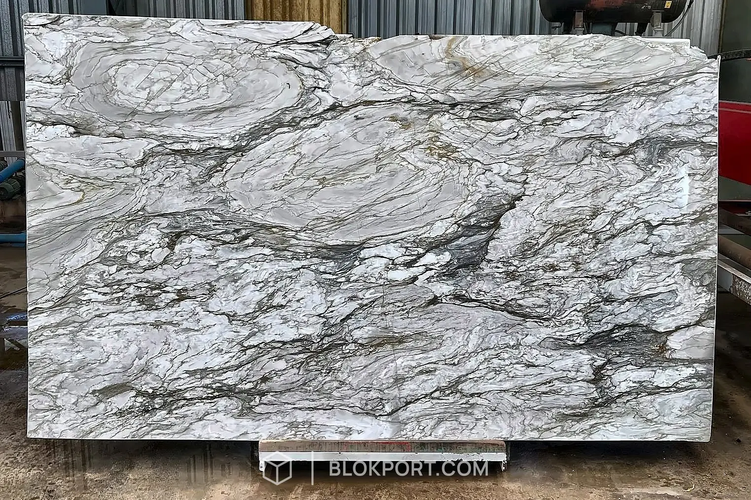 Callacata Nuvolatto Polished