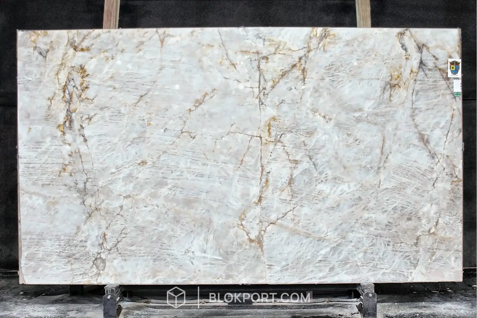 Cristallo Quartzite Polished