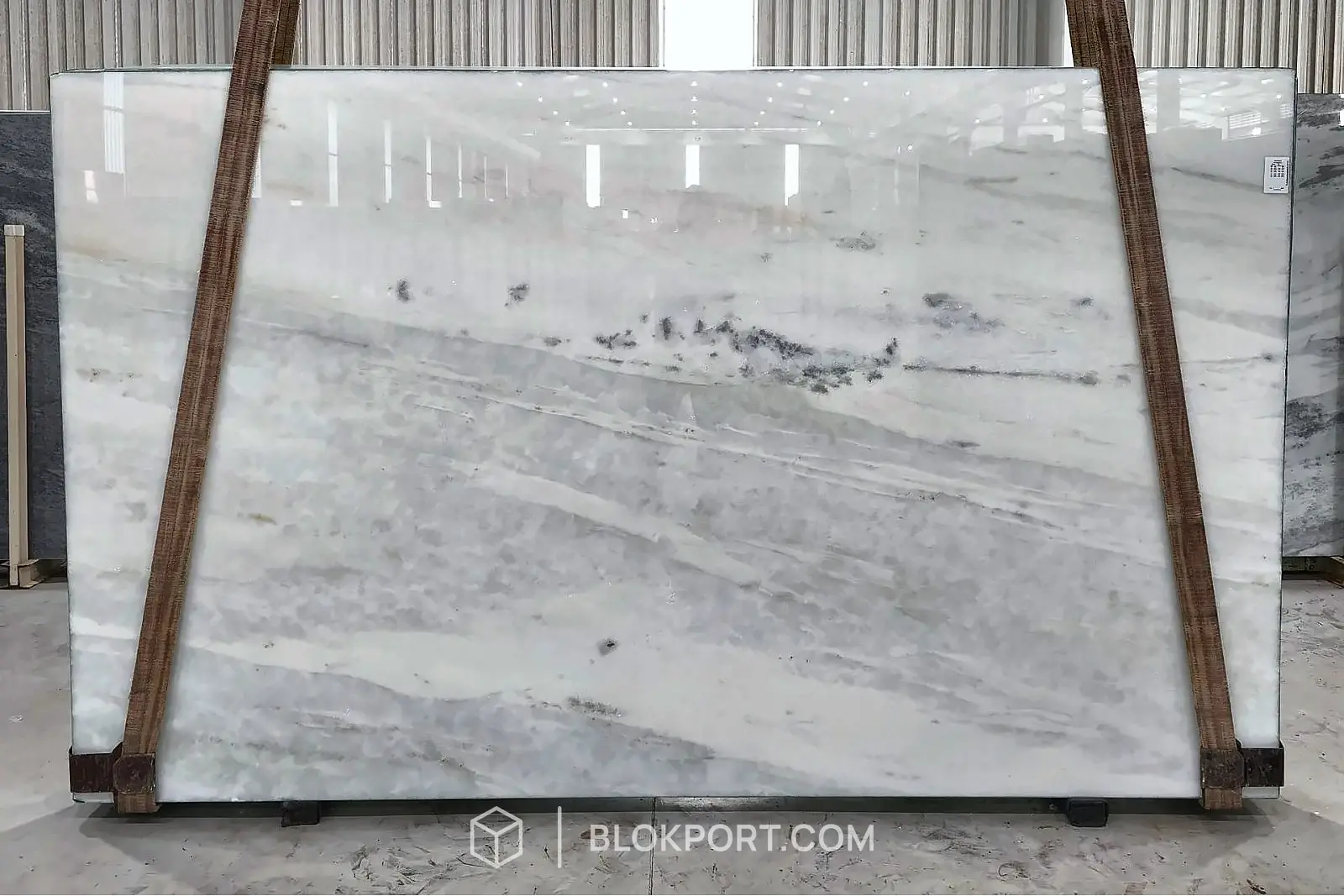 White Cintilante Polished