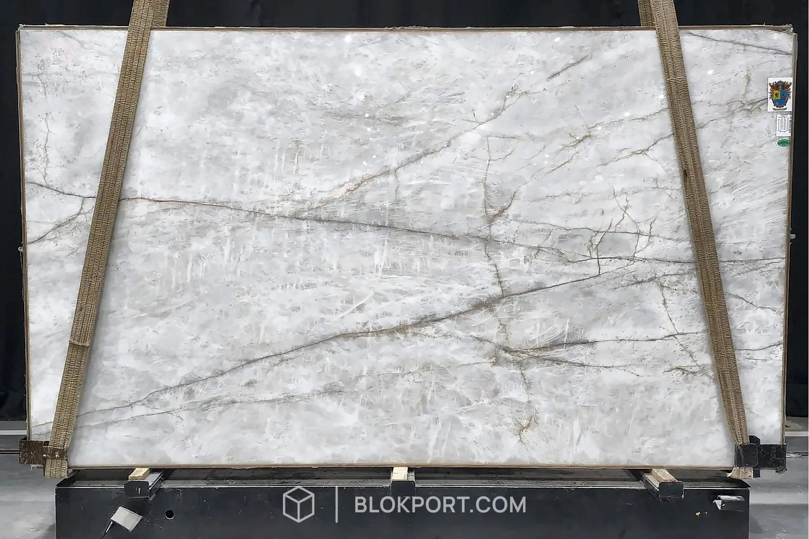 Iluminato Polished