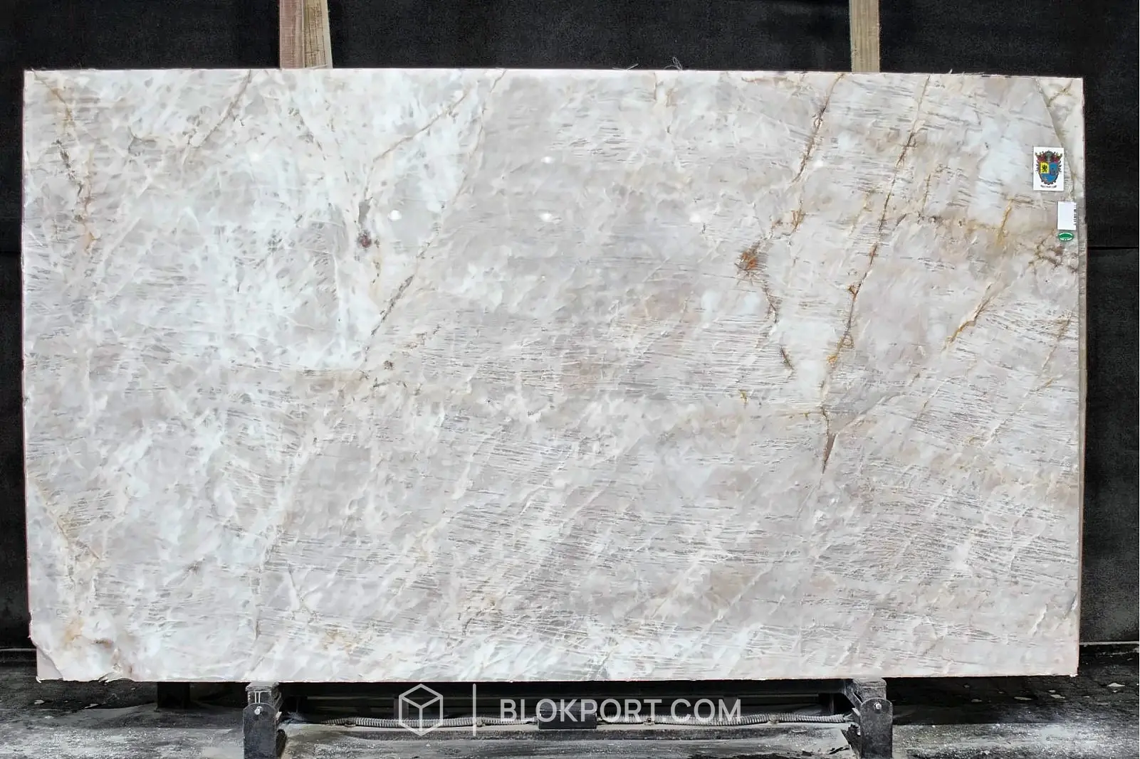 Cristallo Quartzite Polished