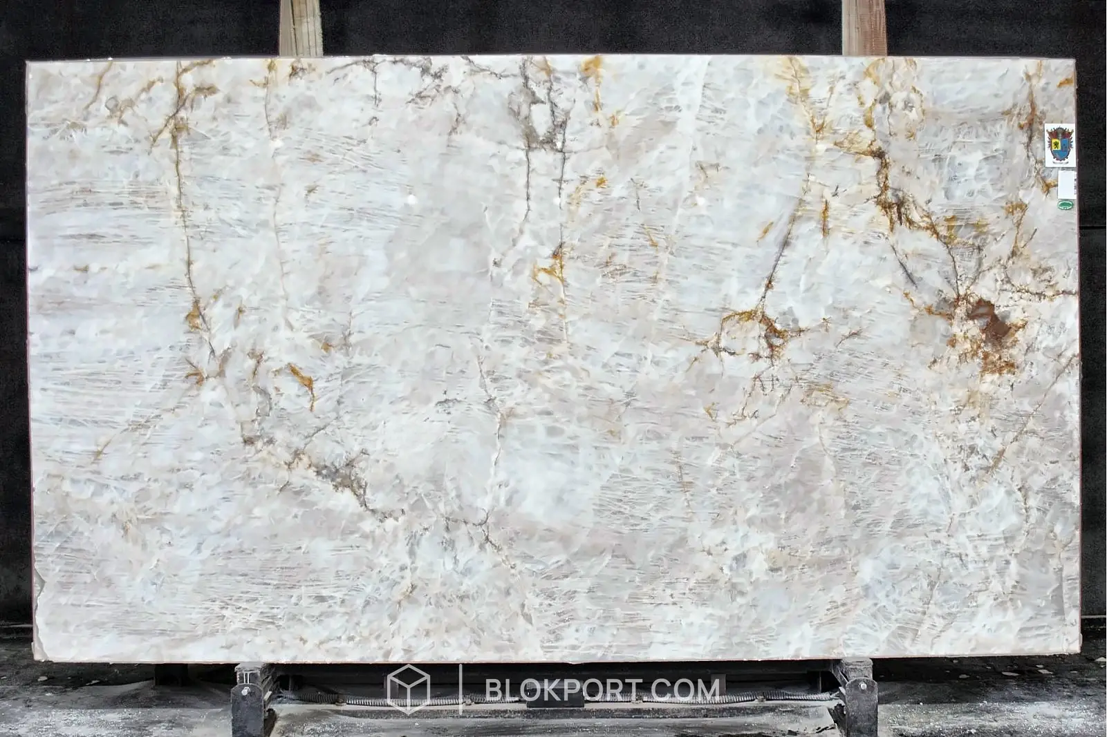 Cristallo Quartzite Polished
