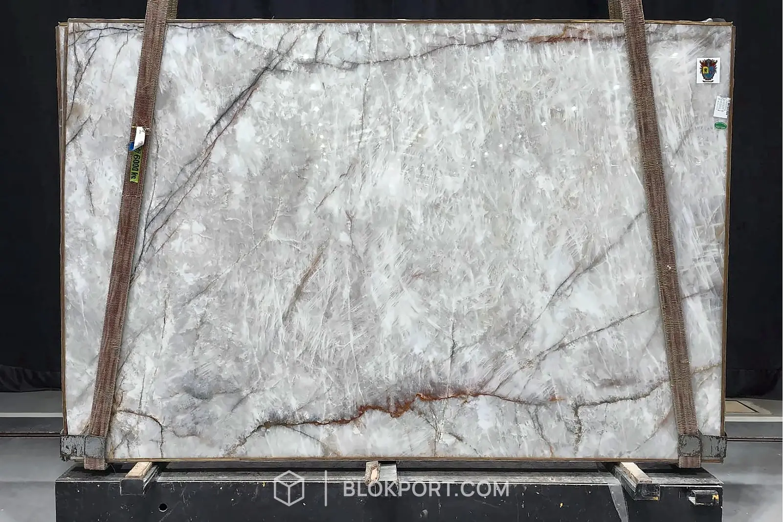 Iluminato Polished